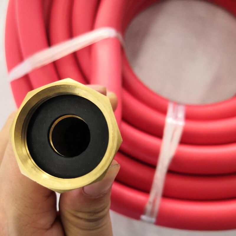 Çim ve Bahçe Kullanımı için EPDM Sentetik Kauçuk Kapaklı ve 10bar/150psi Basınçlı OEM Kıvrılmaz Bahçe Hortumu