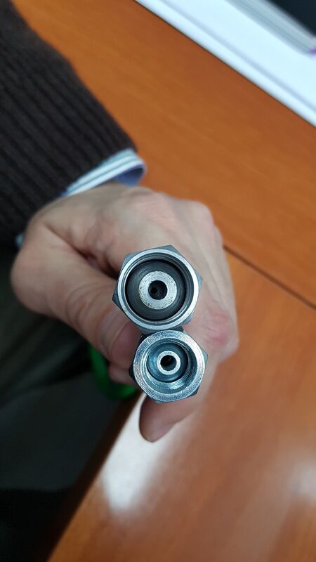 DN2 3.2 mm İç çapı 630Bar Ultra Yüksek Basınçlı Test Mühürü 2000Bar Patlama Basıncı Hava Şarj Mühürü 0.5m Genişletilmiş Uzunluk