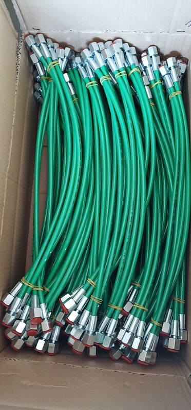 DN2 3.2 mm İç çapı 630Bar Ultra Yüksek Basınçlı Test Mühürü 2000Bar Patlama Basıncı Hava Şarj Mühürü 0.5m Genişletilmiş Uzunluk
